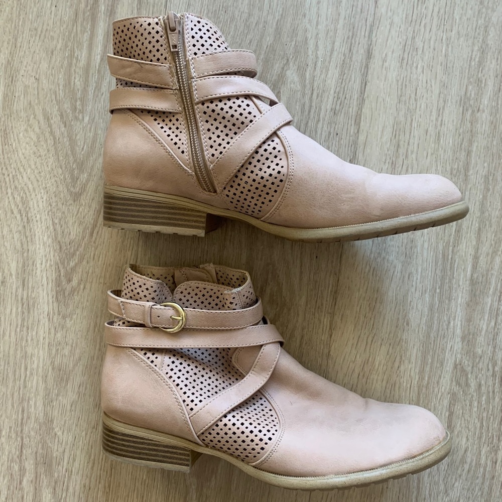 NEW* Life Stride Booties Sz 10